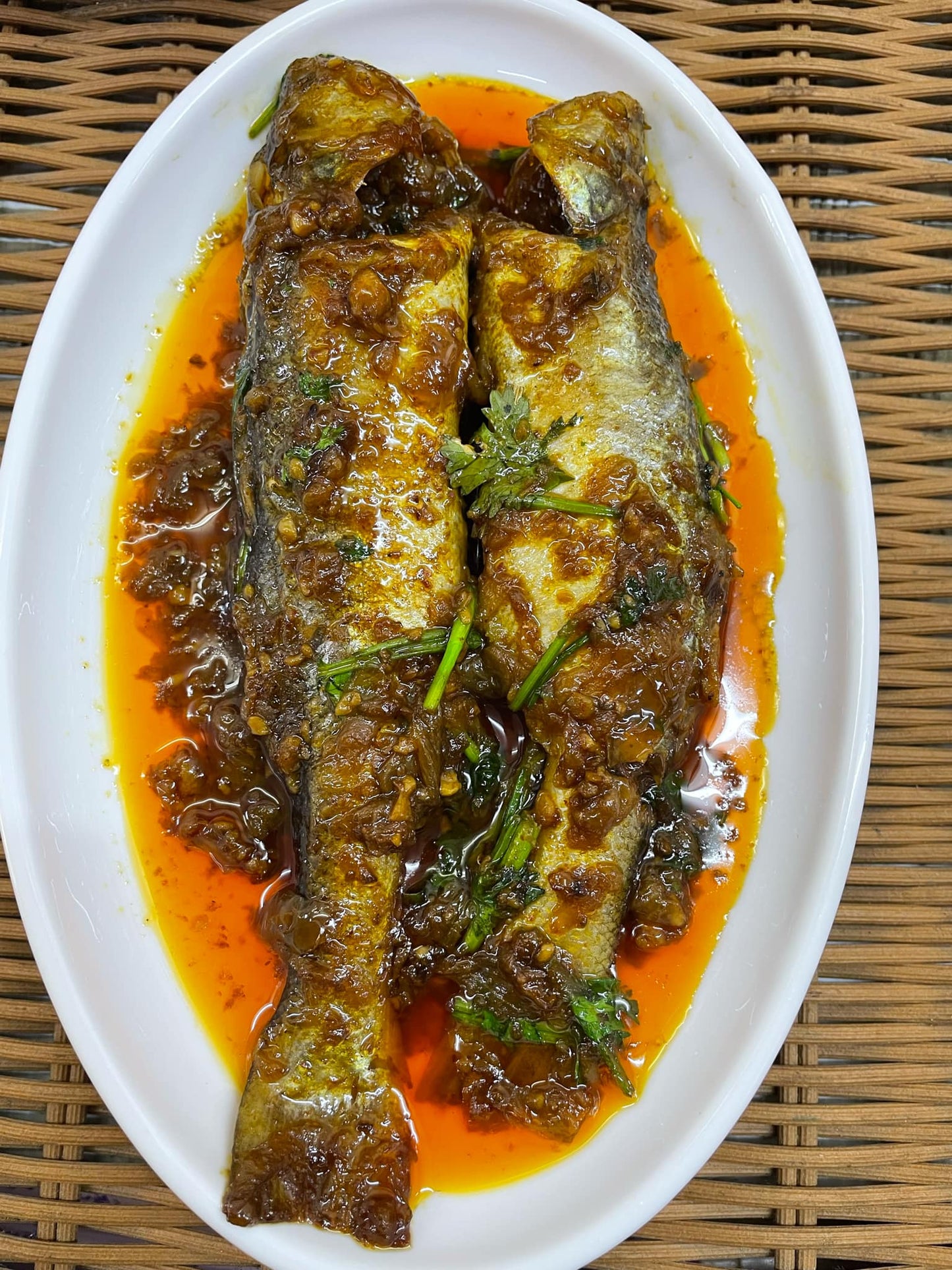 ငါးပုဏ္ဏားဆီပြန်+ မရမ်းသီးငပိကြော် (360g)