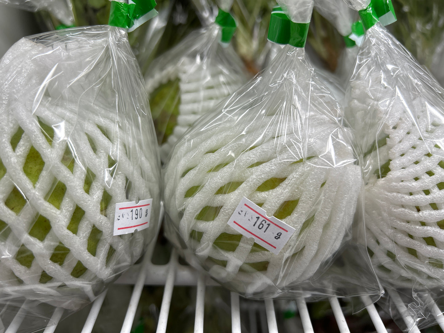 မာလကာသီး Fresh Guava