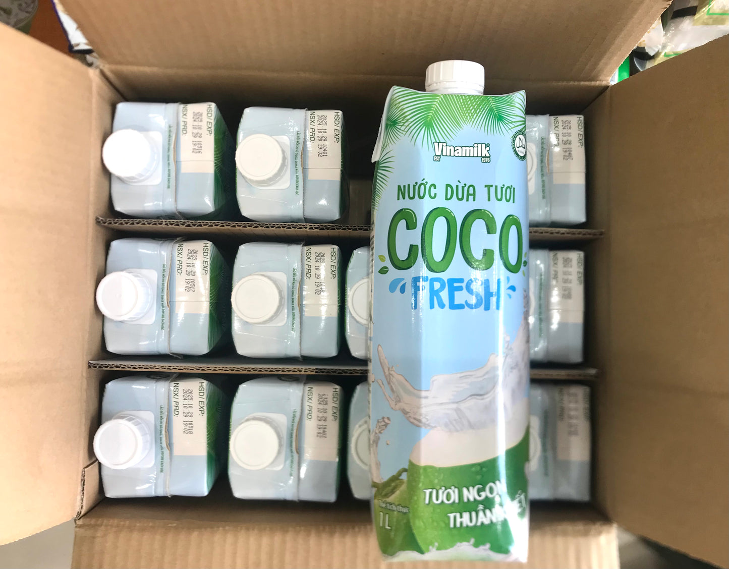 CocoFresh Coconut Water ココナッツウォーター (1000ml)