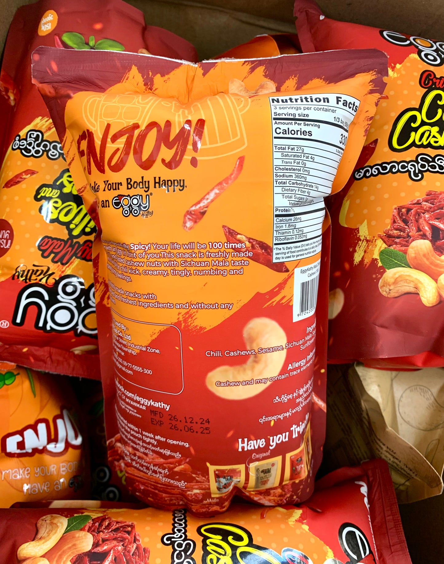 eggy မာလာငရုပ်သီးကြော်နှင့်သီဟိုဠ်စေ့ (150g)