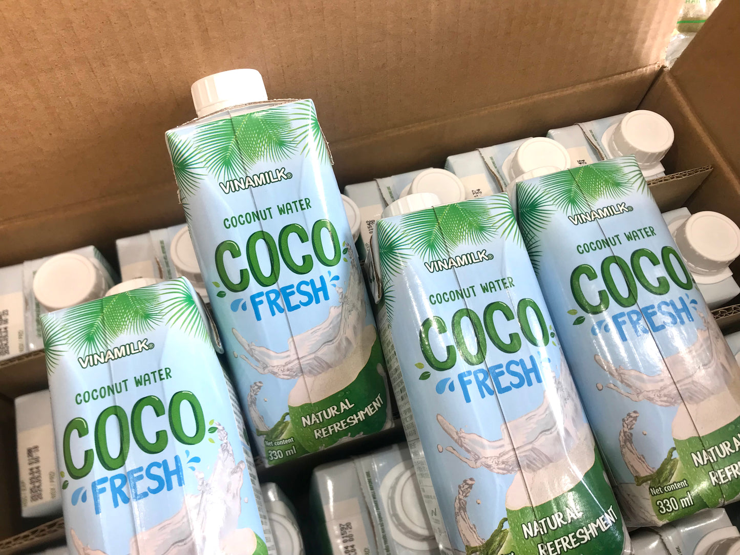 CocoFresh Coconut Water ココナッツウォーター (330ml)
