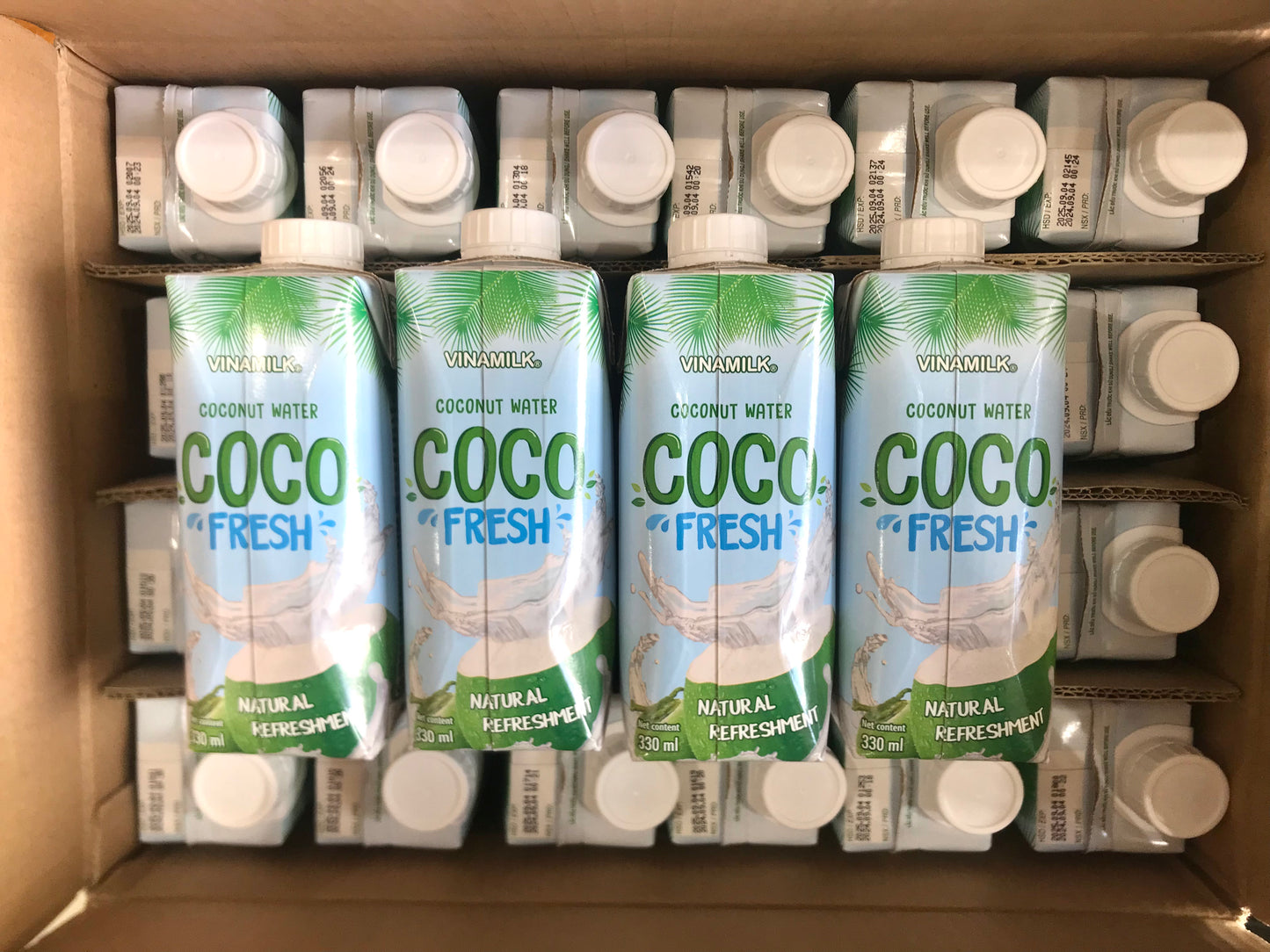 CocoFresh Coconut Water ココナッツウォーター (330ml)