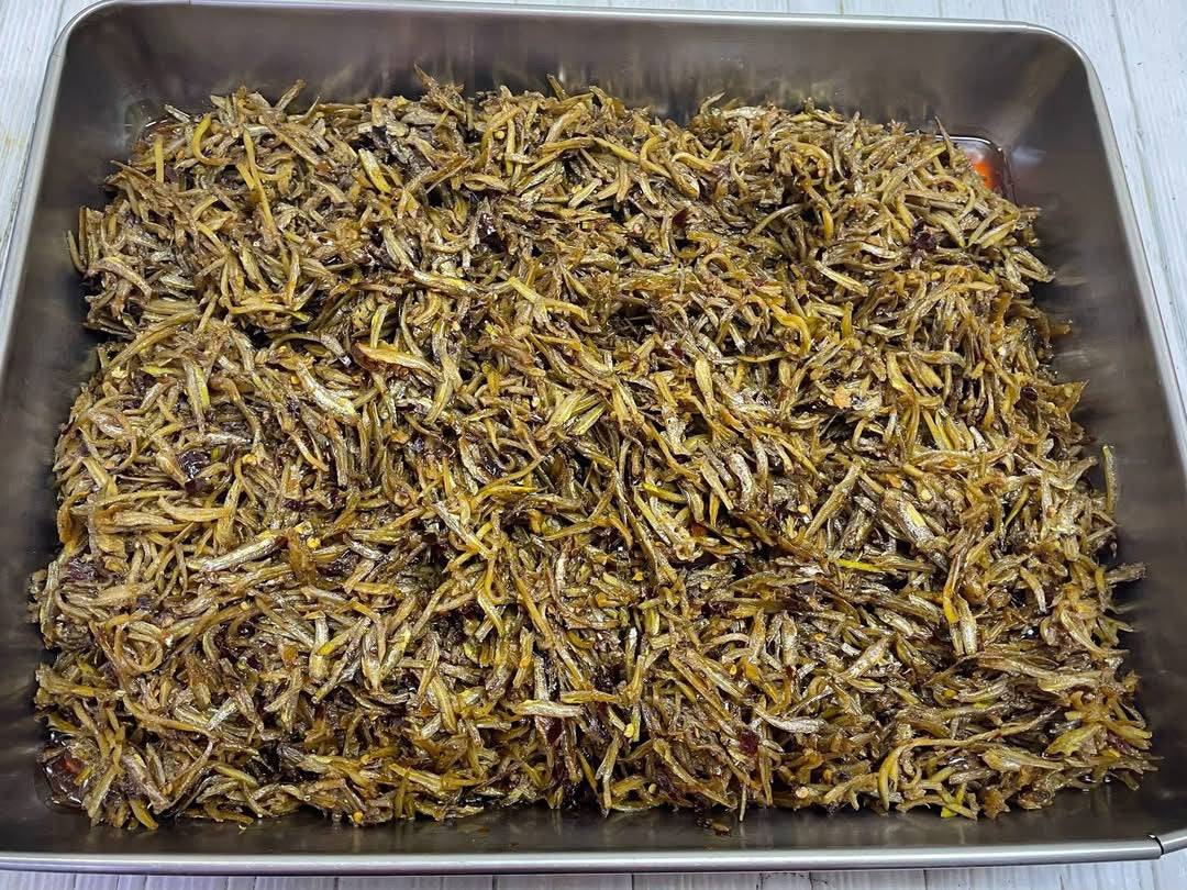 ငါးနီတူသရက်သီးချက် (380g)