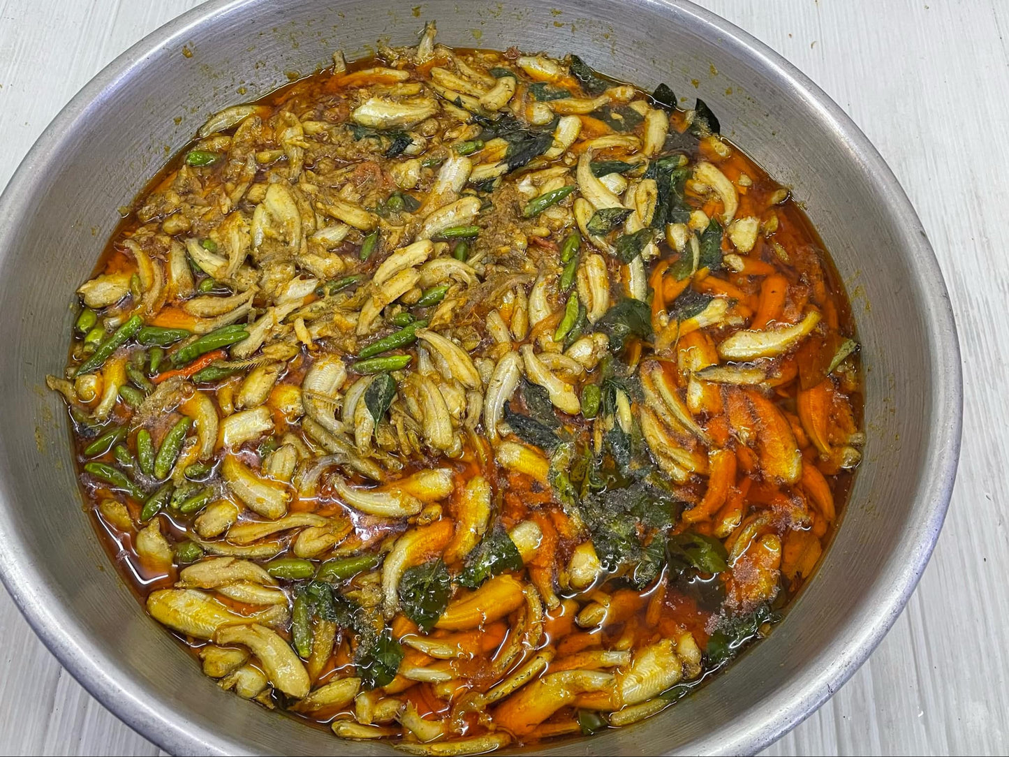 ငါးသံချိတ်အိုးကပ် (660g)
