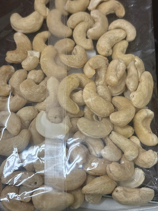 Cashew Nut Whole သီဟိုဠ်စေ့ (100g)