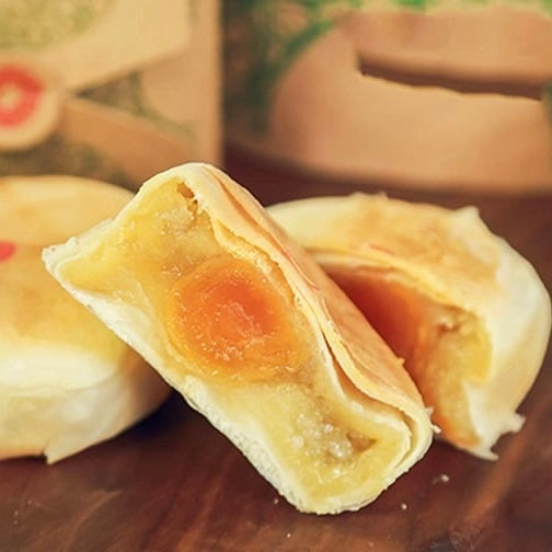 Banh Pia Durian Salted Egg Cake (1pc)
