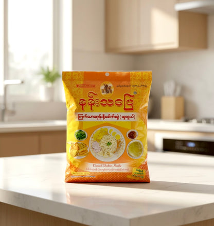 နန်းသပြေ ကြက်သားအုန်းနို့ခေါက်ဆွဲ