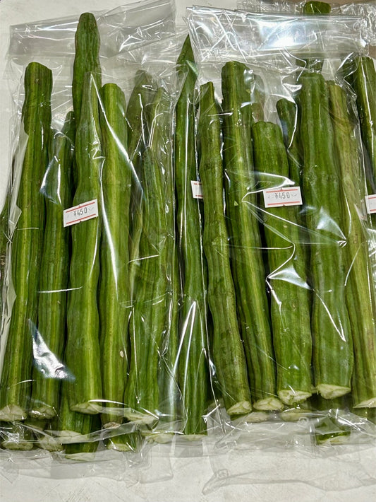 ဒန့်သလွန်သီး Moringa Drum Stick