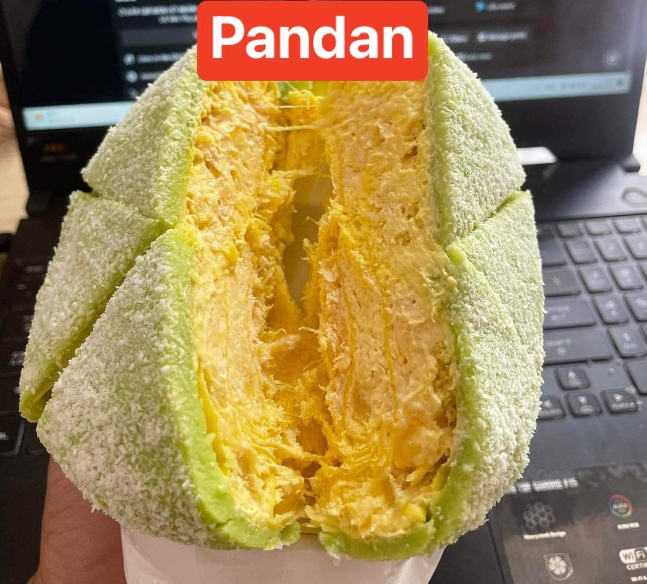 Durian crepes (ဒူးရင်းသီးကိတ်)